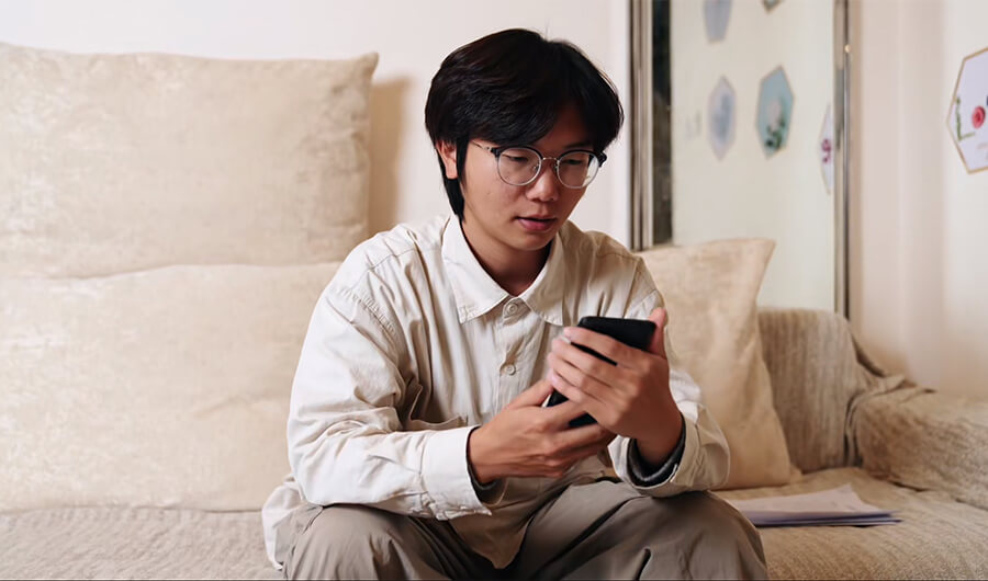 《面容窃贼》视频封面